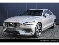 Zilver Gebruikt 2024 Volvo S60 Plus Sedan | € 52.995 (Eerlijke prijs)