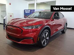 Rood Nieuw 2025 Ford Mustang Mach-E SUV | € 44.972 (Eerlijke prijs)