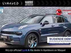 Blauw, metallic lak Gebruikt 2023 Lynk & Co 01 SUV | € 27.399 (Eerlijke prijs)