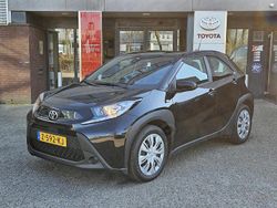 Zwart Gebruikt 2024 Toyota Aygo X X-play SUV | € 17.939