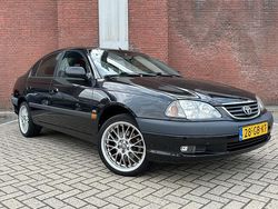 Zwart Gebruikt 2000 Toyota Avensis Sol Sedan | € 2.095