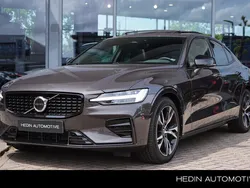 Grijs Gebruikt 2023 Volvo S60 Plus Sedan | € 39.995 (Eerlijke prijs)