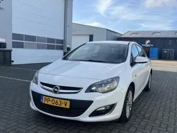Wit Gebruikt 2013 Opel Astra Cosmo Hatchback | € 6.450 (Eerlijke prijs)