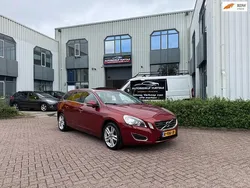 Rood Gebruikt 2013 Volvo V60 Summum Stationwagen | € 13.995 (Eerlijke prijs)