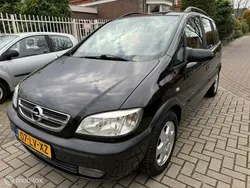 Zwart Gebruikt 2003 Opel Zafira Elegance MPV | € 2.250 (Iets duurder)