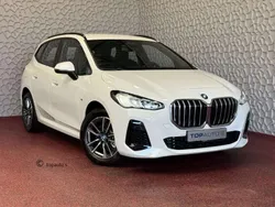 Wit, metallic lak Nieuw 2024 BMW 225 Active Tourer M Sport MPV | € 42.888 (Super prijs)