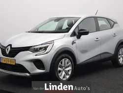 Grijs Gebruikt 2023 Renault Captur Evolution SUV | € 18.950 (Goede deal)