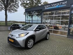 Grijs Gebruikt 2023 Toyota Aygo Play Hatchback | € 15.595 (Goede deal)