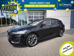 Zwart (metallic) Gebruikt 2022 Ford Focus ST-Line Stationwagen | € 24.350 (Duur)