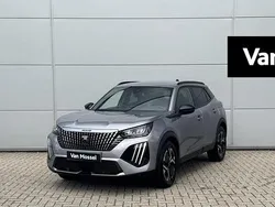 Grijs Gebruikt 2024 Peugeot 2008 Allure SUV | € 29.440