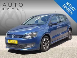 Blauw, metallic lak Gebruikt 2014 VW Polo Hatchback | € 6.995 (Goede deal)