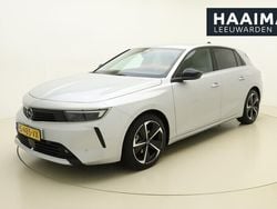 Zwart Gebruikt 2022 Opel Astra GS Line Hatchback | € 24.950 (Eerlijke prijs)