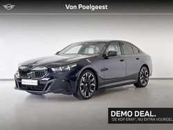 M carbonschwarz metallic (zwart metallic) Gebruikt 2025 BMW i5 M Sport Sedan | € 62.900