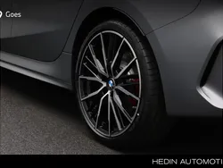 Grijs Gebruikt 2024 BMW 118 M Sport Hatchback | € 39.880 (Iets duurder)