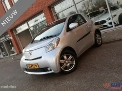 Grijs Gebruikt 2011 Toyota iQ Hatchback | € 8.450 (Iets duurder)