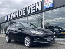 Zwart Gebruikt 2016 Ford Fiesta Titanium Hatchback | € 9.950 (Iets duurder)