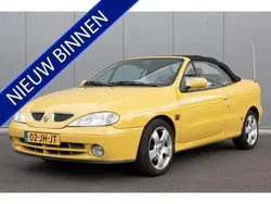Geel Gebruikt 2002 Renault Mégane Cabriolet Expression Cabriolet | € 3.450