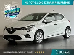 Wit Gebruikt 2021 Renault Clio V Zen Hatchback | € 18.845 (Goede deal)