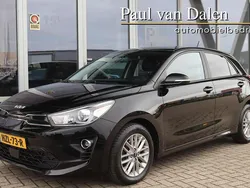 Zwart Gebruikt 2022 Kia Rio Hatchback | € 15.420 (Eerlijke prijs)