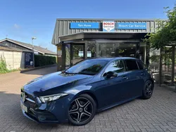 Blauw Gebruikt 2019 Mercedes A180 Business Hatchback | € 22.745 (Goede deal)