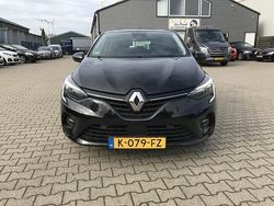 Zwart Gebruikt 2020 Renault Clio V Intens Hatchback | € 11.950 (Eerlijke prijs)