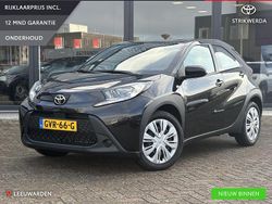 Zwart Gebruikt 2024 Toyota Aygo X Play SUV | € 19.450