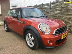 Oranje Gebruikt 2010 Mini ONE Business Hatchback | € 4.249 (Eerlijke prijs)