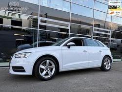 Wit Gebruikt 2015 Audi A3 Sportback Attraction Hatchback | € 12.950 (Eerlijke prijs)