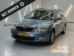 Blauw, metallic lak Gebruikt 2011 Skoda Octavia Ambition Stationwagen | € 3.490 (Eerlijke prijs)