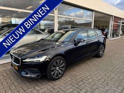 Zwart Gebruikt 2021 Volvo V60 Momentum Stationwagen | € 19.950 (Eerlijke prijs)