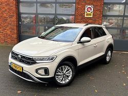 Grijs Gebruikt 2023 VW T-Roc Business SUV | € 20.950 (Eerlijke prijs)