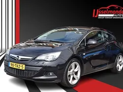 Zwart, metallic lak Gebruikt 2012 Opel Astra GTC Sport Hatchback | € 7.940 (Iets duurder)