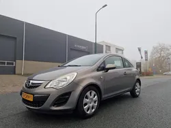 Bruin Gebruikt 2011 Opel Corsa Selection Hatchback | € 2.150 (Eerlijke prijs)