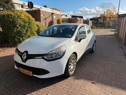 Wit Gebruikt 2013 Renault Clio IV Expression Hatchback | € 5.500 (Eerlijke prijs)