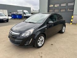 Blauw Gebruikt 2015 Opel Corsa S Sedan | € 6.750 (Eerlijke prijs)