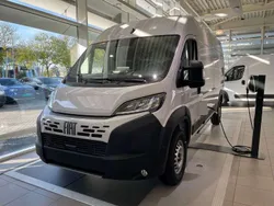 Wit Nieuw 2024 Fiat E-Ducato Van | € 39.900