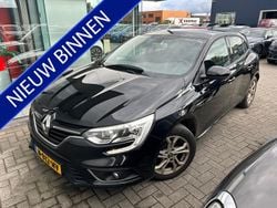 Zwart Gebruikt 2016 Renault Mégane III Zen Hatchback | € 10.900 (Eerlijke prijs)