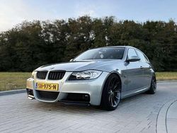 Grijs Gebruikt 2005 BMW 325 Executive Sedan | € 6.250 (Eerlijke prijs)
