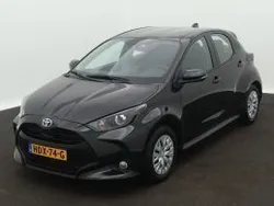 Zwart Gebruikt 2024 Toyota Yaris Active Hatchback | € 22.445 (Eerlijke prijs)