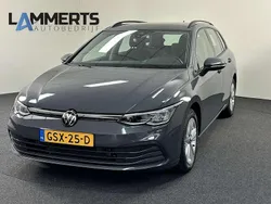 Grijs Gebruikt 2023 VW Golf VIII Life Stationwagen | € 28.950 (Eerlijke prijs)