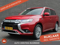 Rood Gebruikt 2021 Mitsubishi Outlander P-HEV Intense+ SUV | € 27.750 (Eerlijke prijs)