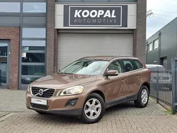 Bruin Gebruikt 2009 Volvo XC60 Momentum SUV | € 5.940