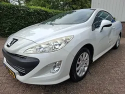Wit, metallic lak Gebruikt 2010 Peugeot 308 CC Sport Cabriolet | € 1.395 (Super prijs)