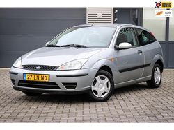 Grijs (metallic) Gebruikt 2003 Ford Focus Hatchback | € 1.000 (Goede deal)