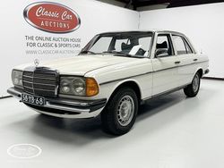 Wit Gebruikt 1977 Mercedes 230 Sedan | € 11.500