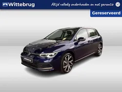 Blauw Gebruikt 2021 VW Golf VIII Style Hatchback | € 23.950 (Goede deal)