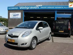 Grijs Gebruikt 2011 Toyota Yaris Hatchback | € 6.625 (Eerlijke prijs)
