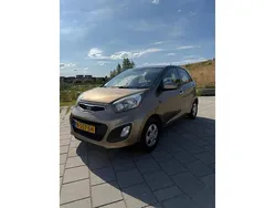 Bruin, metallic lak Gebruikt 2012 Kia Picanto Plus Hatchback | € 5.950 (Eerlijke prijs)