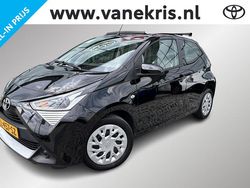 Zwart Gebruikt 2021 Toyota Aygo X-play Hatchback | € 13.750 (Iets duurder)