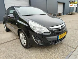 Zwart Gebruikt 2011 Opel Corsa Cosmo Hatchback | € 2.450 (Eerlijke prijs)